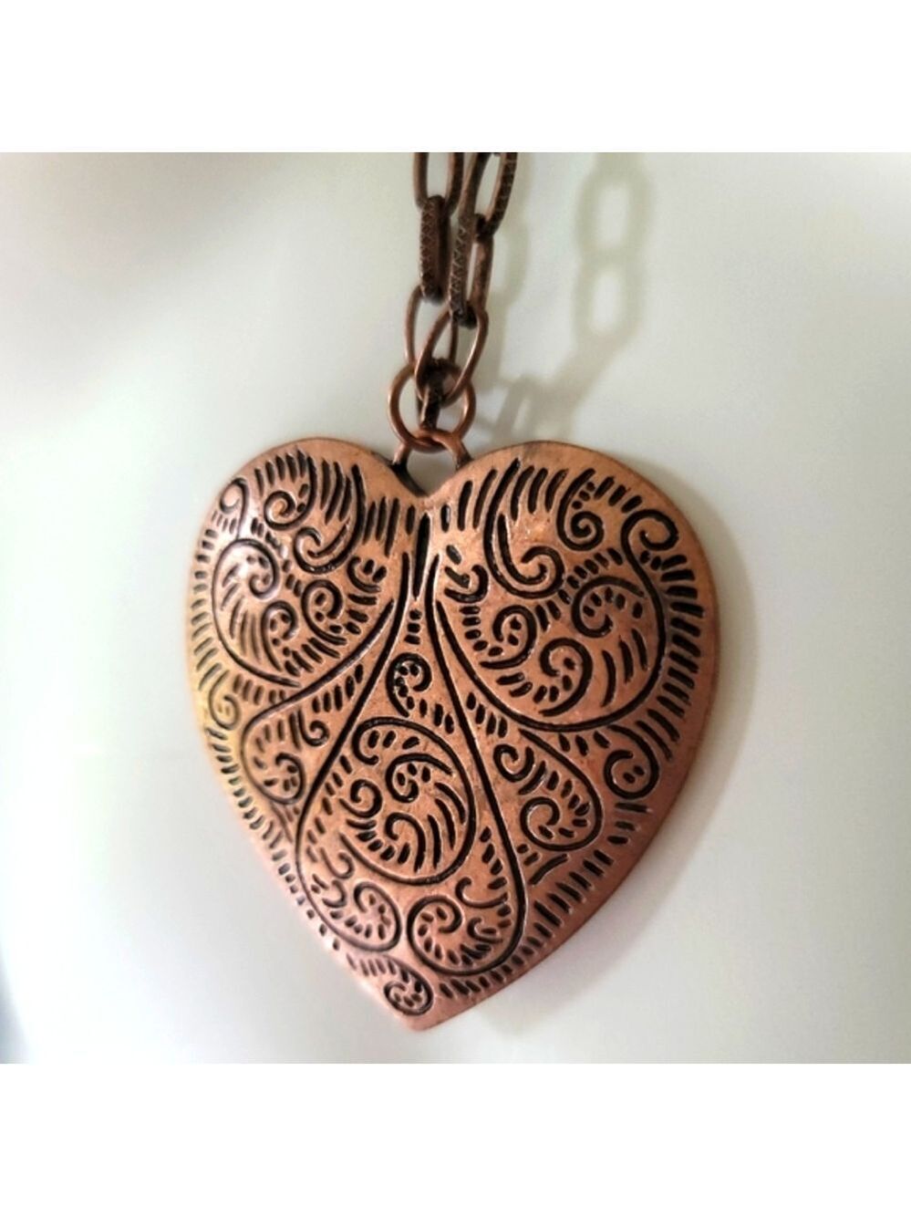 Vintage Fashion Bronze Color Heart Pendant Necklace 15"